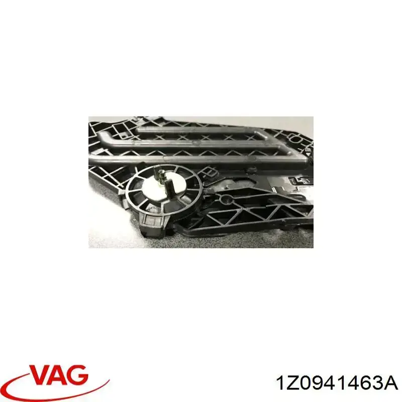 69230725 Polcar Wsponik (adapter) mocowania reflektora przedniego lewego