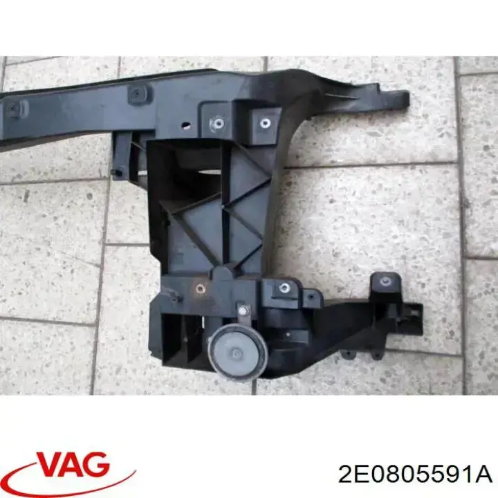 Osłona chłodnicy kompletna (panel mocowania reflektorów) VAG 2E0805591A cena, od 198,05 USD