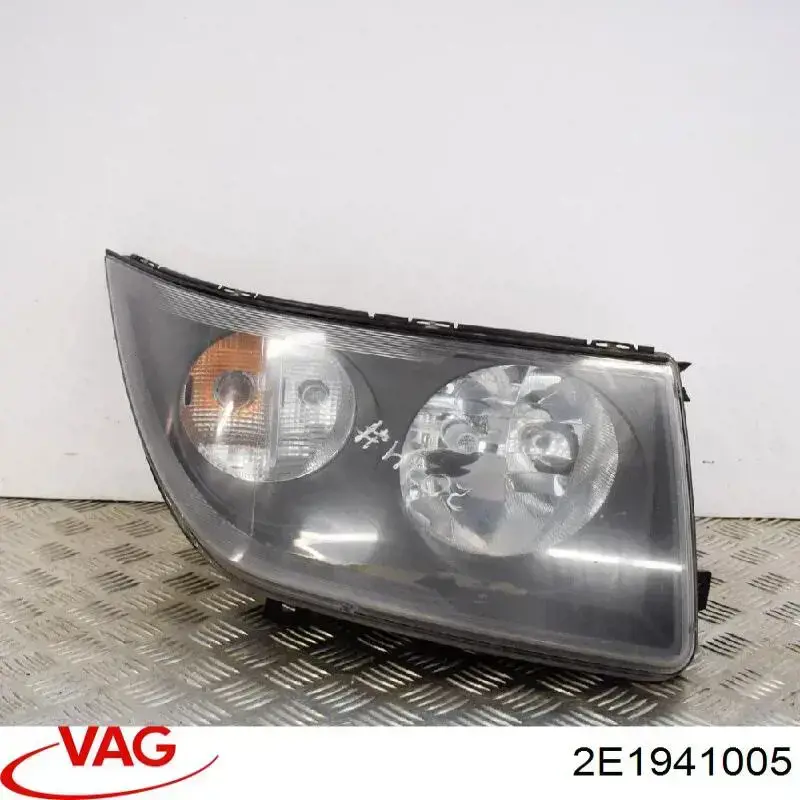 Reflektor lewy VAG 2E1941005 cena, od 195,33 USD