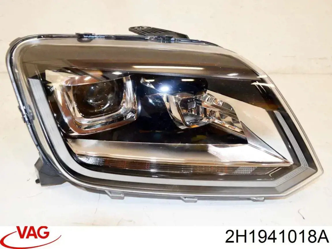 Reflektor prawy VAG 2H1941018A cena, od 510,50 USD