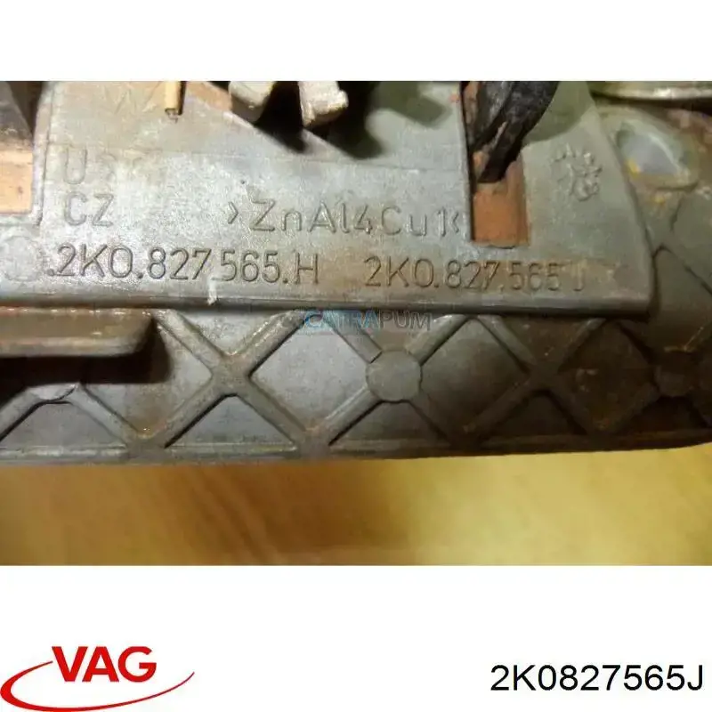 Do koszyka 2K0827565J VAG Klamka drzwi tylnych skrzydłowych lewa zewnętrzna