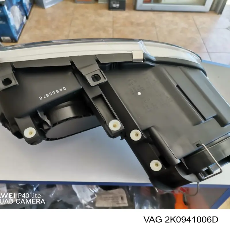 Reflektor prawy 2K0941006D VAG