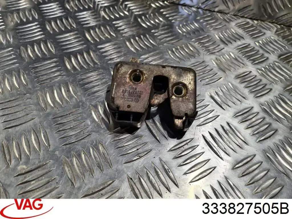 Zamek klapy bagażnika (3/5 drzwi tylnych) VAG 333827505B cena, od 41,43 USD
