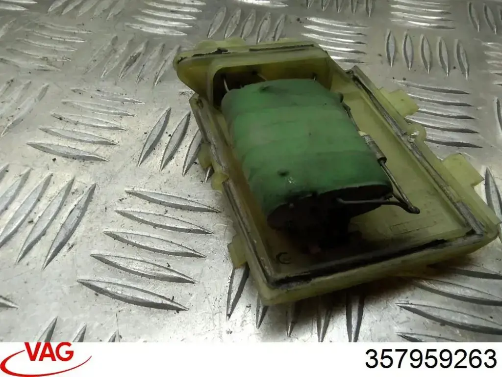 Rezystor wentylatora nagrzewnicy (ogrzewacza kabiny) VAG 357959263 cena, od 20,10 USD