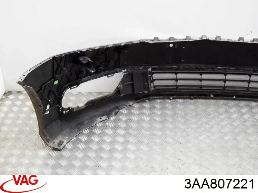 Do koszyka Zderzak przedni Volkswagen Passat B7 362