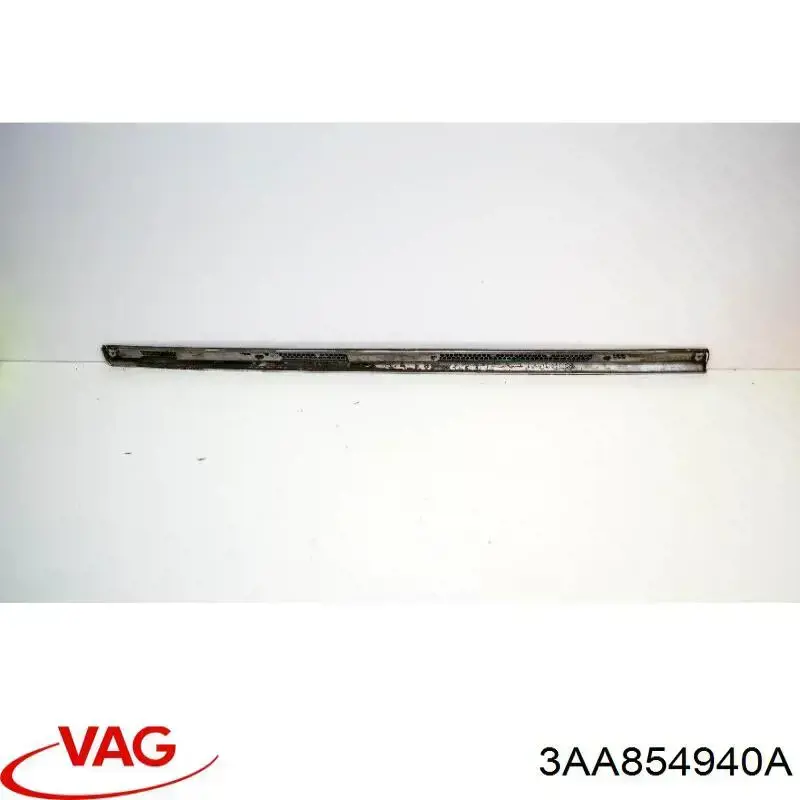 Listwa ochronna drzwi przednich prawych dolna VAG 3AA854940A cena, od 25,68 USD