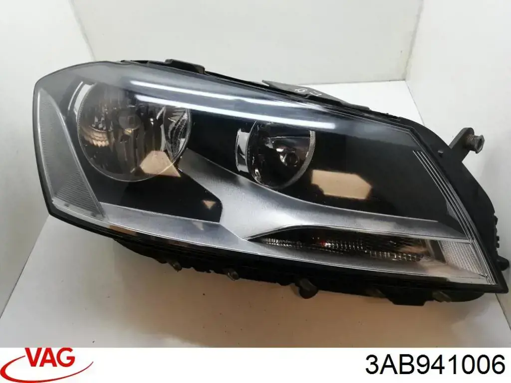 Do koszyka 3AB941006 VAG Reflektor prawy