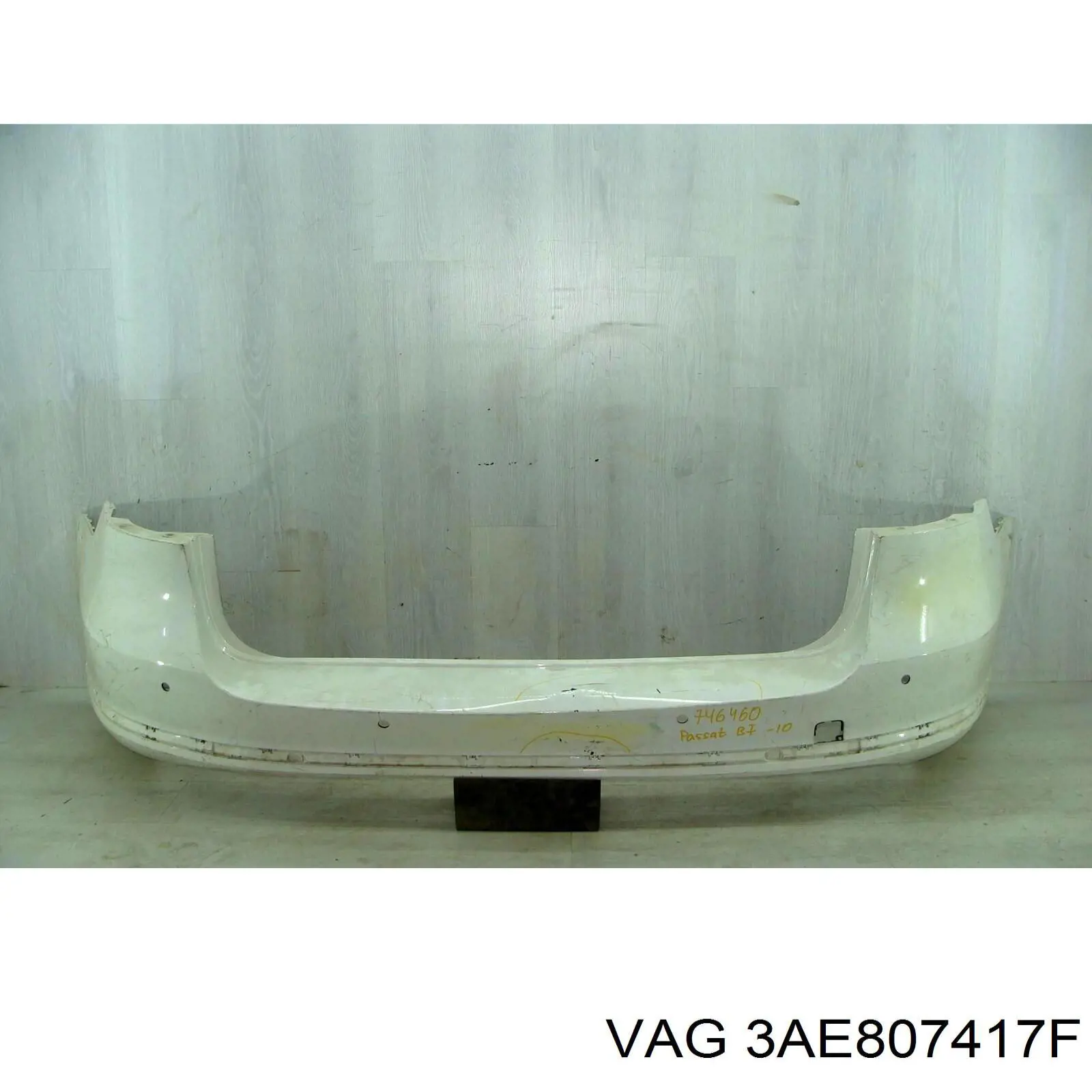 Zderzak tylny VAG 3AE807417F cena, od 390,66 USD