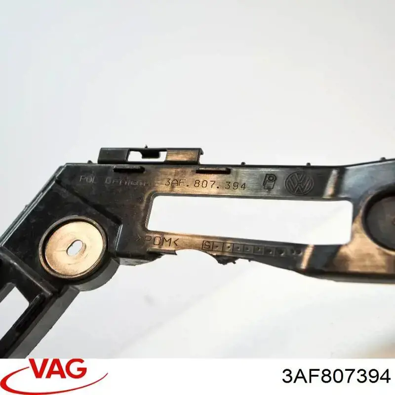 Prowadnica zderzaka tylnego prawa VAG 3AF807394 cena, od 24,20 USD