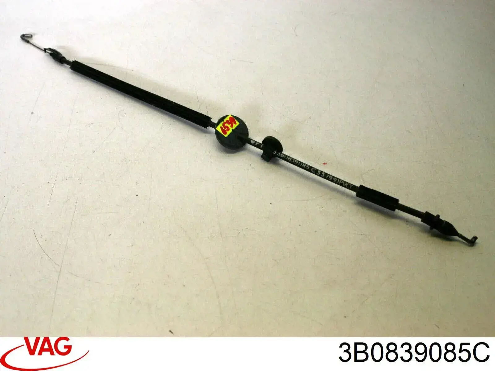 Linka (cięgno) otwierania zamka drzwi tylnych VAG 3B0839085C cena, od 7,73 USD