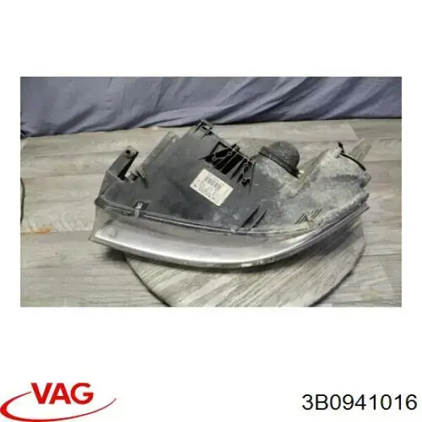 Do koszyka 3B0941016 VAG Reflektor prawy