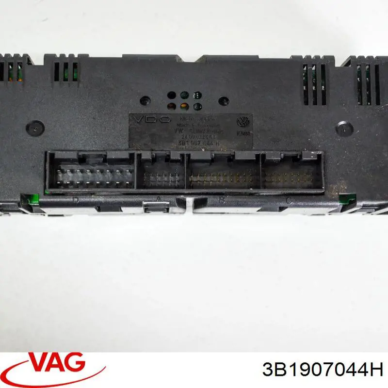 Do koszyka Sterownik trybów ogrzewania/klimatyzacji Volkswagen Passat B5 3B3