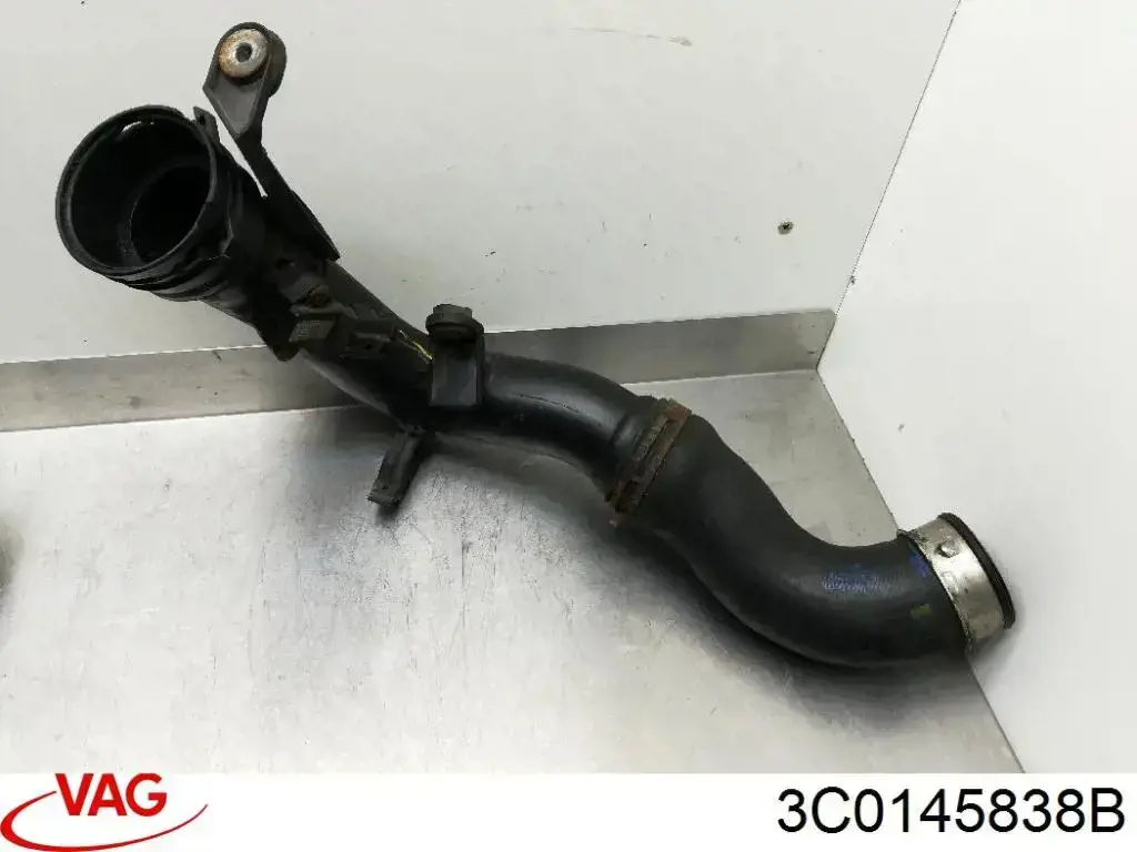 Przewód (króciec) intercoolera VAG 3C0145838B cena, od 35,88 USD