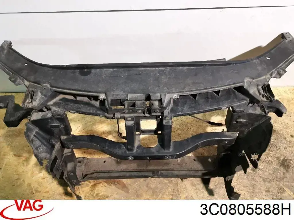 Do koszyka 3C0805588H VAG Osłona chłodnicy kompletna (panel mocowania reflektorów)