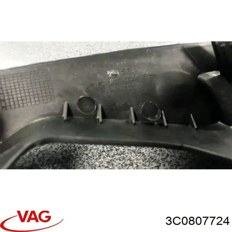 Wspornik zderzaka przedniego prawy VAG 3C0807724 cena, od 8,21 USD