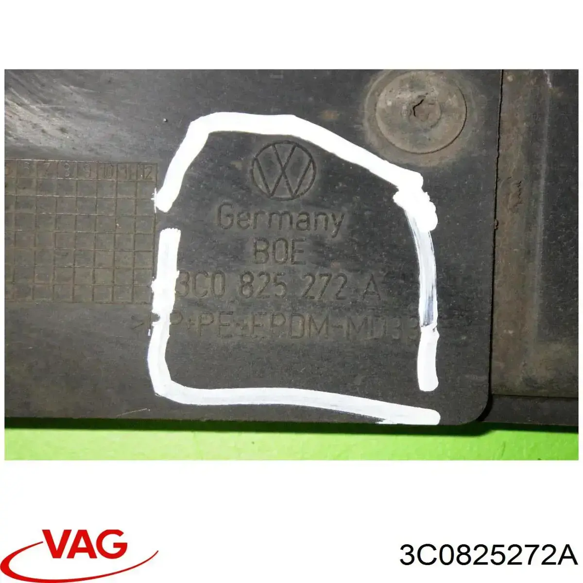 Osłona silnika prawa VAG 3C0825272A cena, od 18,11 USD