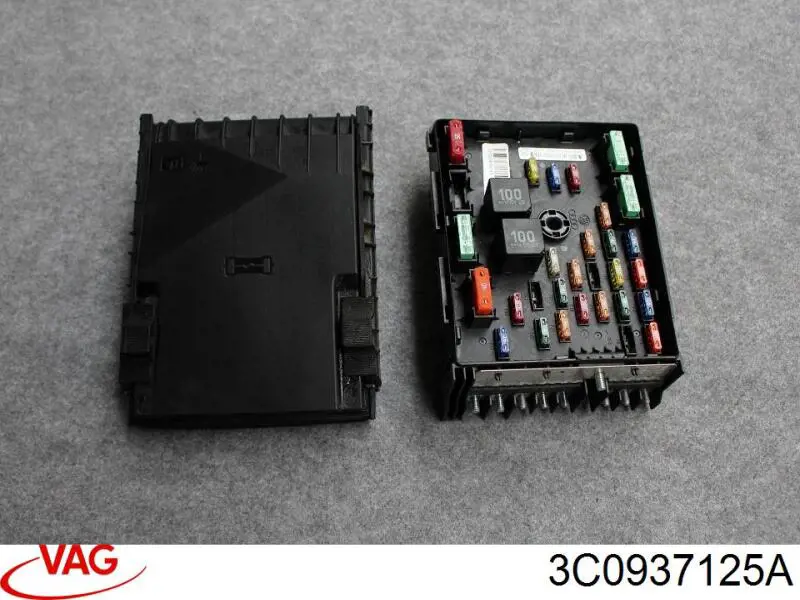 Skrzynka bezpieczników do Volkswagen Passat B7 362