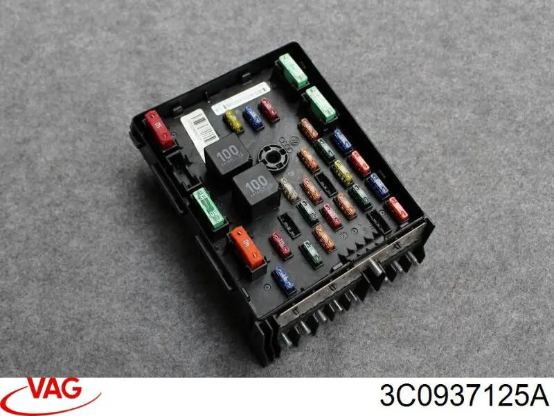 Do koszyka Skrzynka bezpieczników Volkswagen Passat B7 362