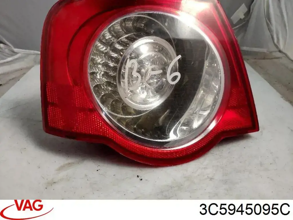 Do koszyka 3C5945095C VAG Lampa zespolona tylna lewa zewnętrzna