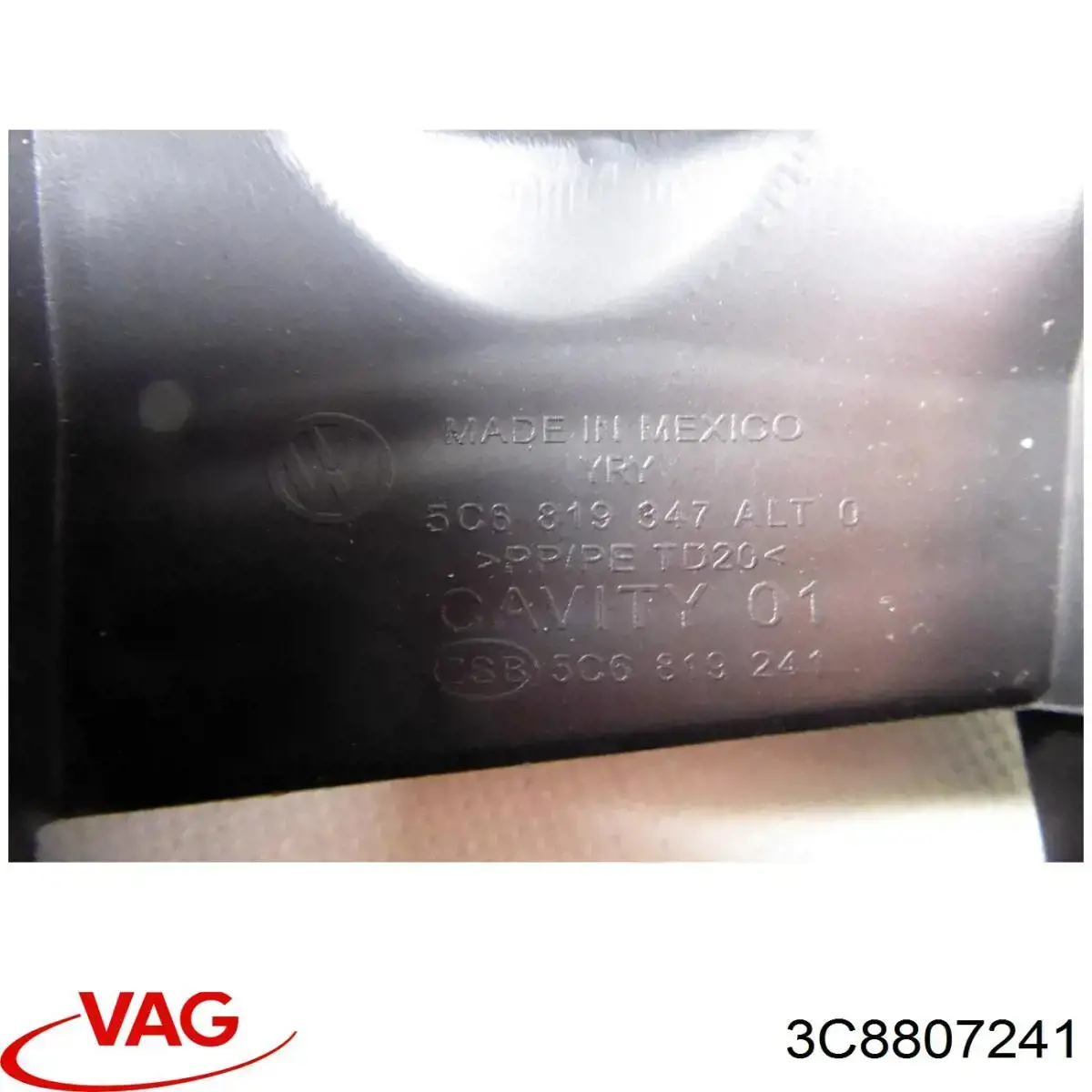Do koszyka 3C8807241 VAG Zaślepka haku holowniczego zderzaka przednia