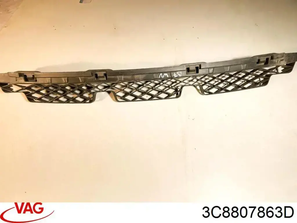 3C8807863D VAG Wspornik zderzaka tylnego środkowy