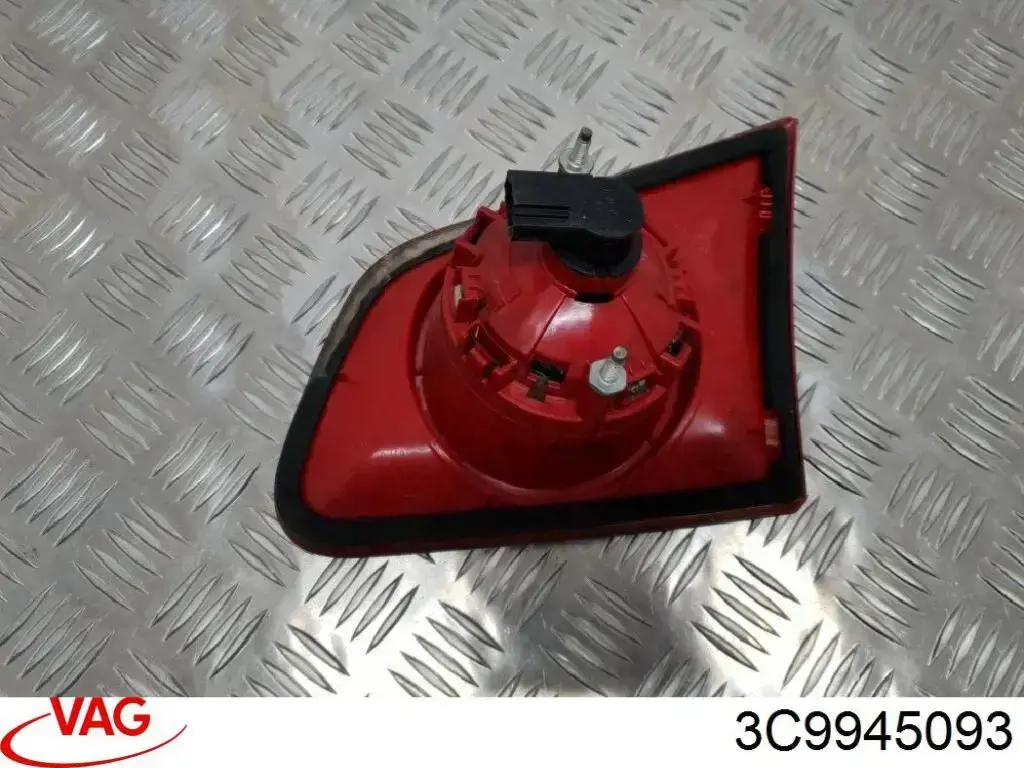 Do koszyka 3C9945093 VAG Lampa zespolona tylna lewa wewnętrzna