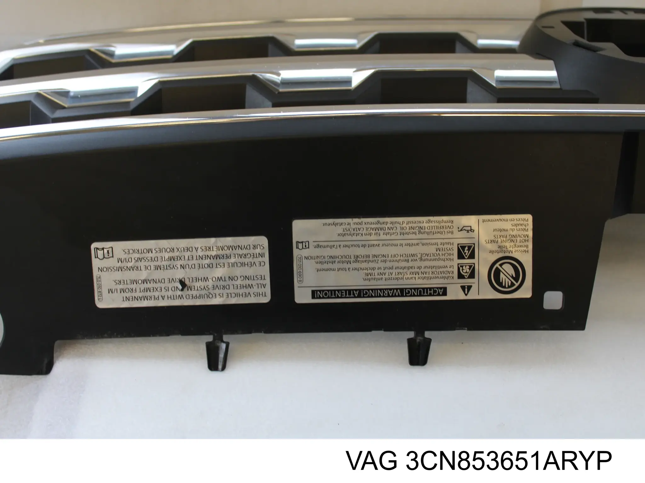 Atrapa chłodnicy VAG 3CN853651ARYP cena, od 148,62 USD