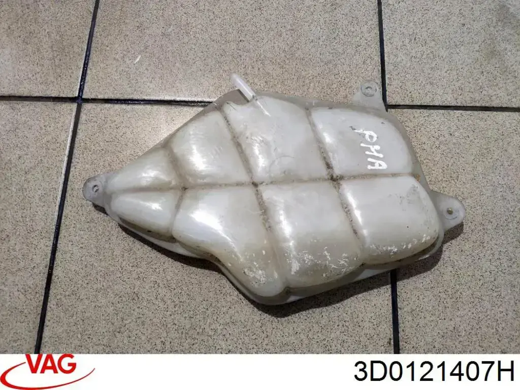 Zbiorniczek wyrównawczy układu chłodzenia Volkswagen Phaeton I sedana (3D1, 3D2, 3D3, 3D4, 3D6, 3D7, 3D8, 3D9) (2002 - 2016) cena, od 309,56 USD