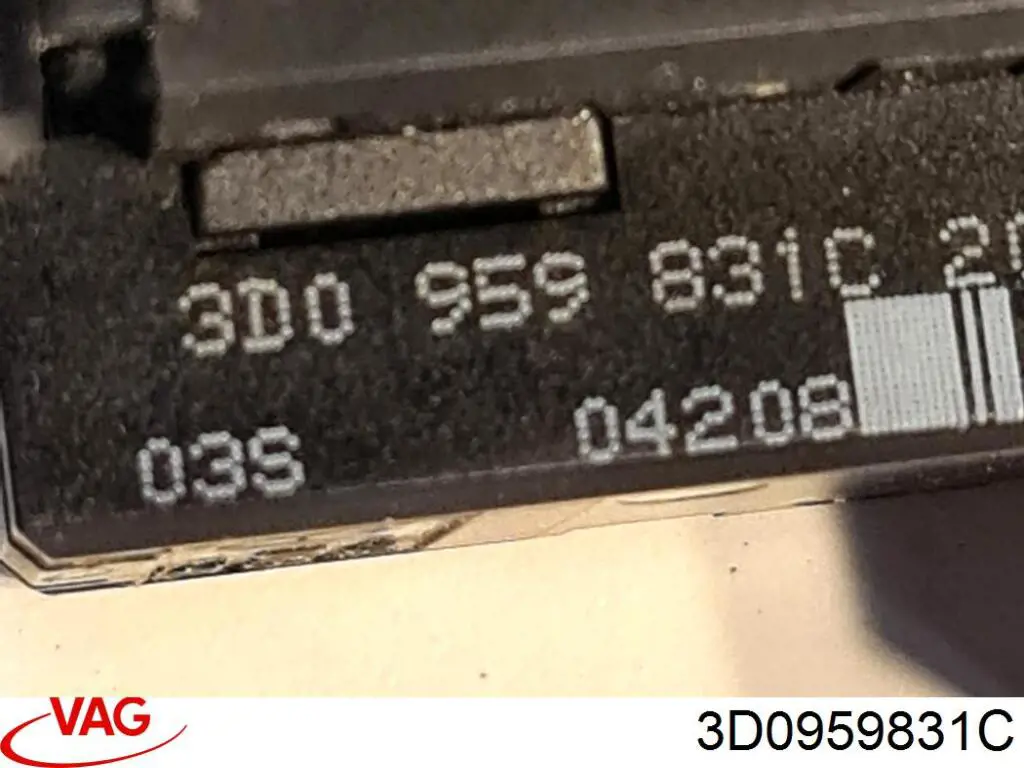 3D0959831C VAG Przycisk klapy bagażnika (3/5 drzwi) w kabinie