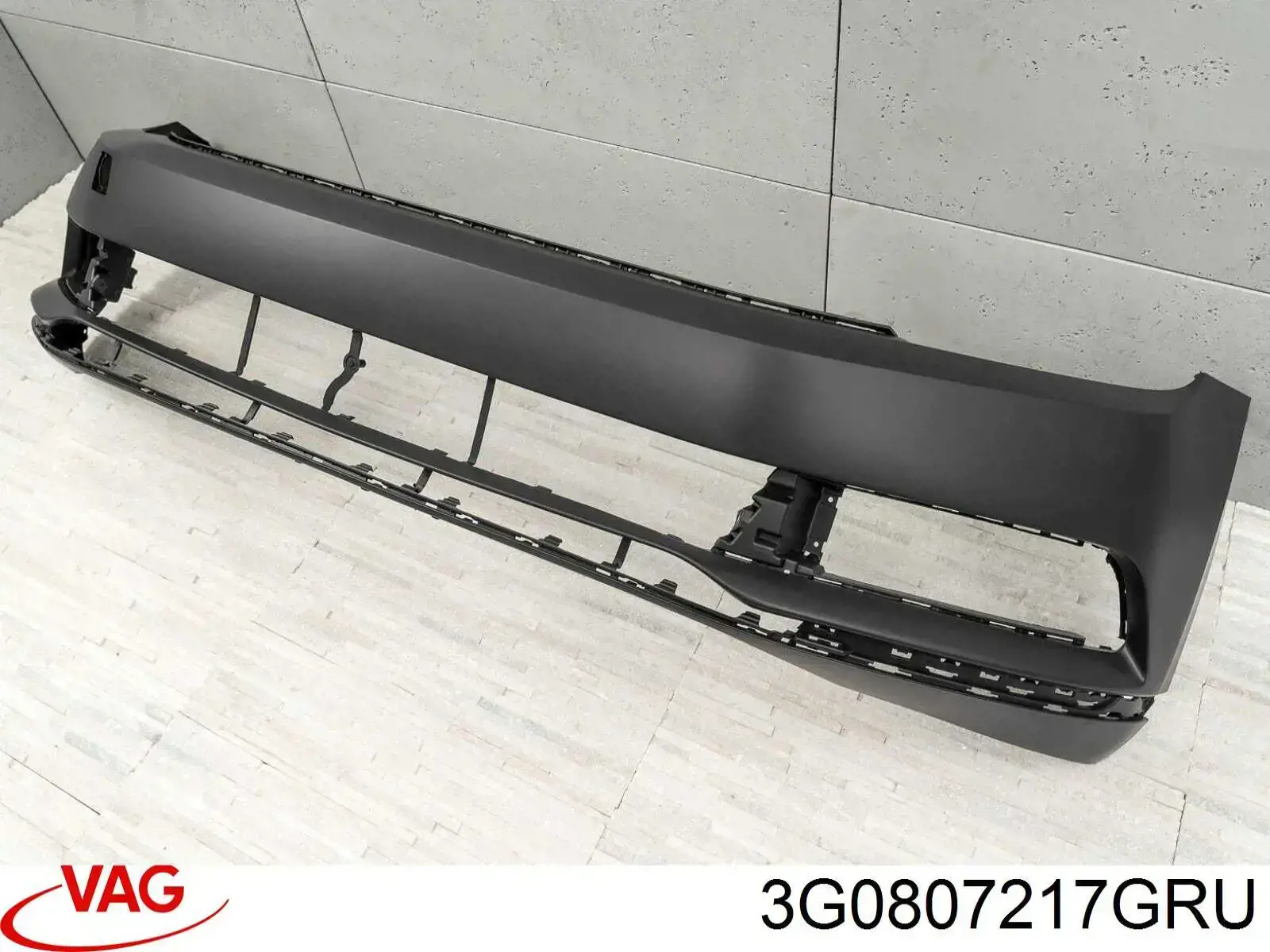 Zderzak przedni VAG 3G0807217GRU cena, od 108,00 USD