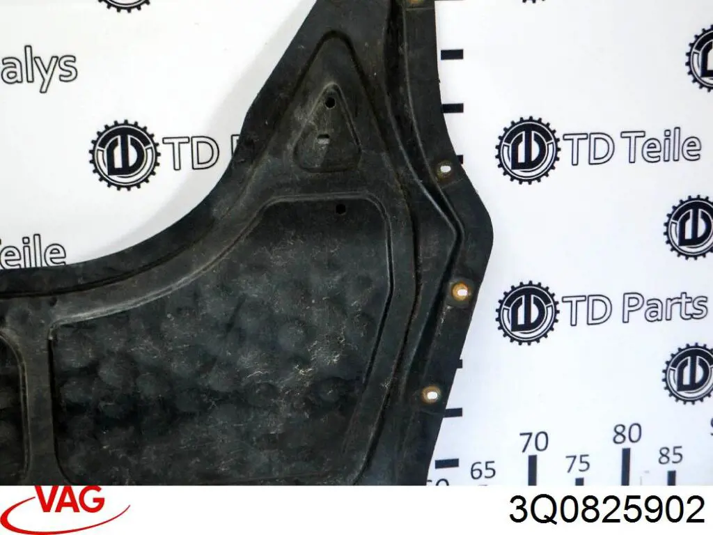 Osłona silnika, miski (przedziału silnika) VAG 5Q0825902A cena, od 295,24 USD