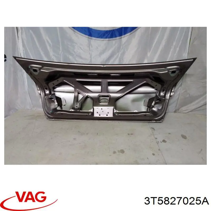  Klapa bagażnika Skoda SuperB 2