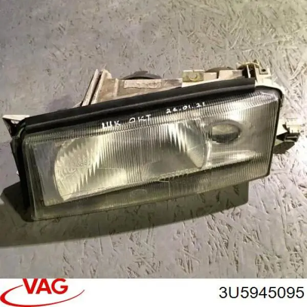 Lampa zespolona tylna lewa VAG 3U5945095 cena, od 47,67 USD