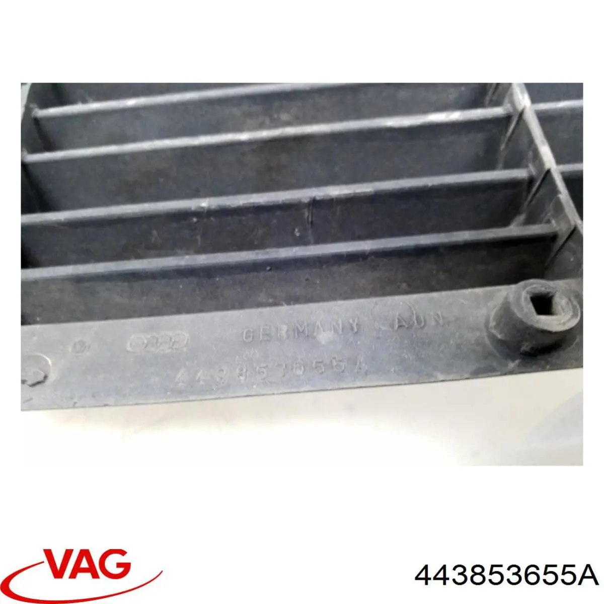 Do koszyka Atrapa chłodnicy Audi 100 C3 44, 44Q