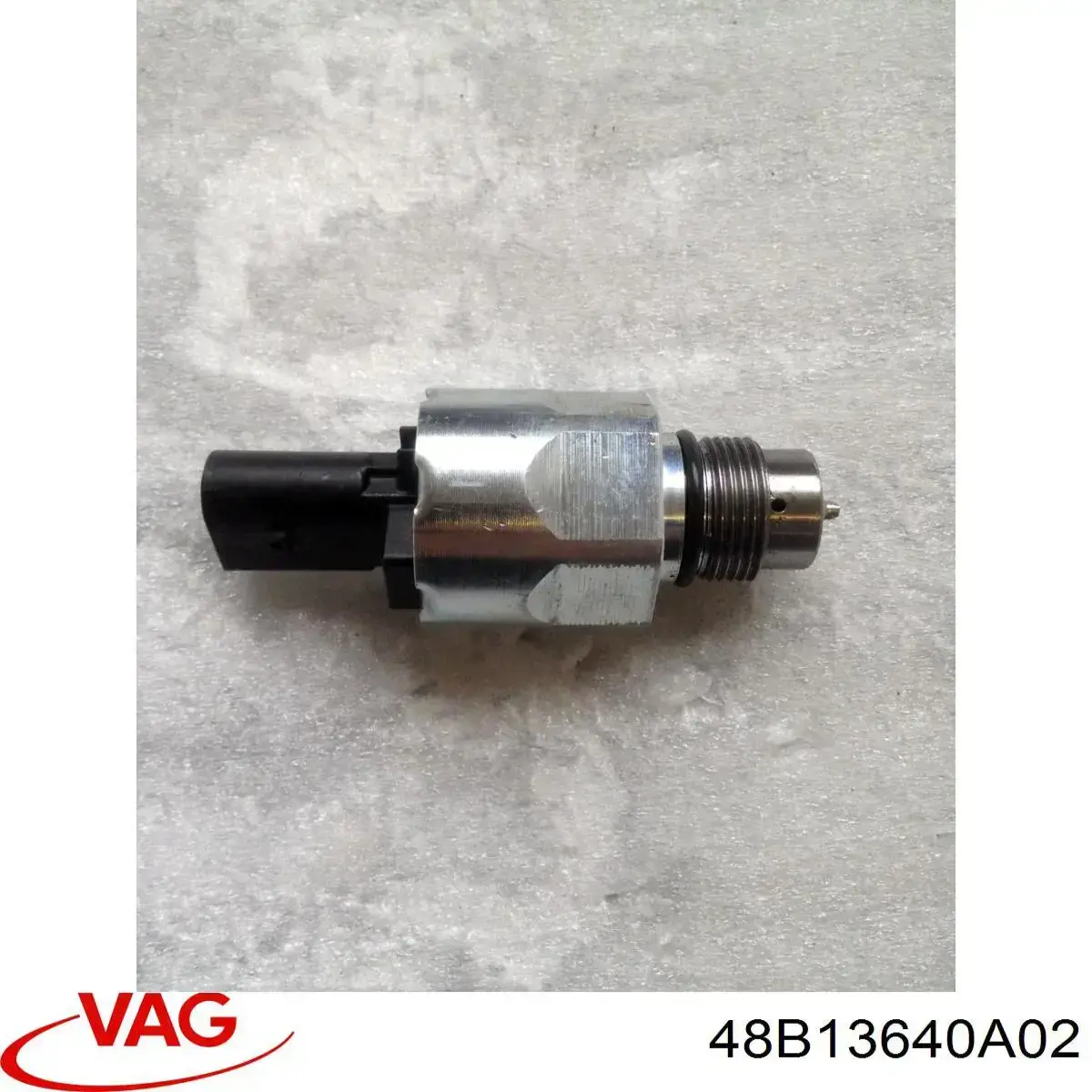 Regulator ciśnienia paliwa w listwie paliwowej 48B13640A02 VAG