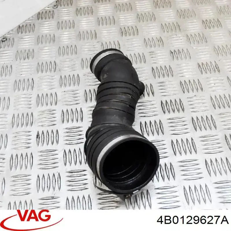 Króciec powietrza, przepływomierz VAG 4B0129627A cena, od 40,81 USD
