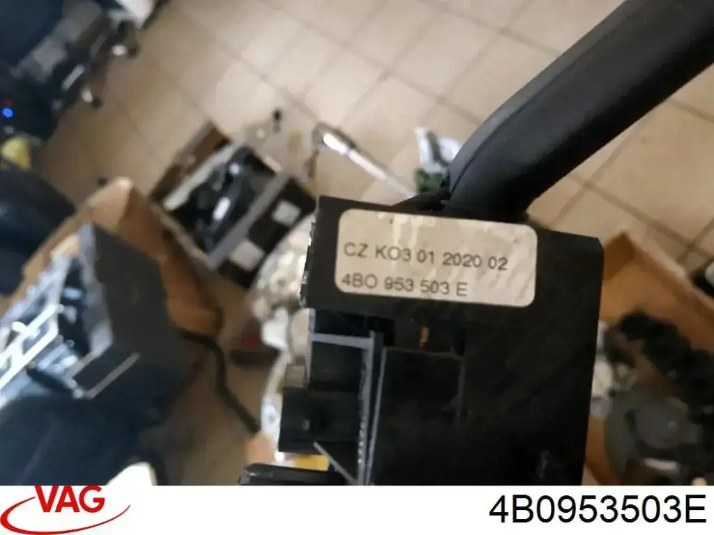 Do koszyka 4B0953503E VAG Przełącznik zespolony prawy