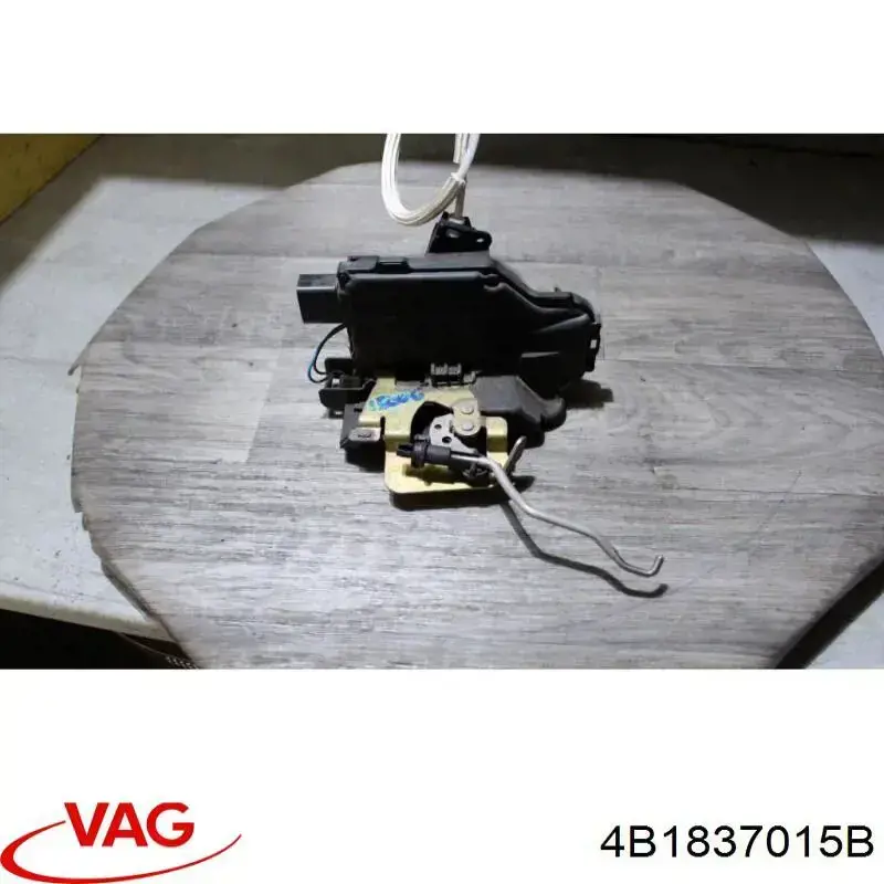 Do koszyka 4B1837015B VAG Zamek drzwi przednich lewych