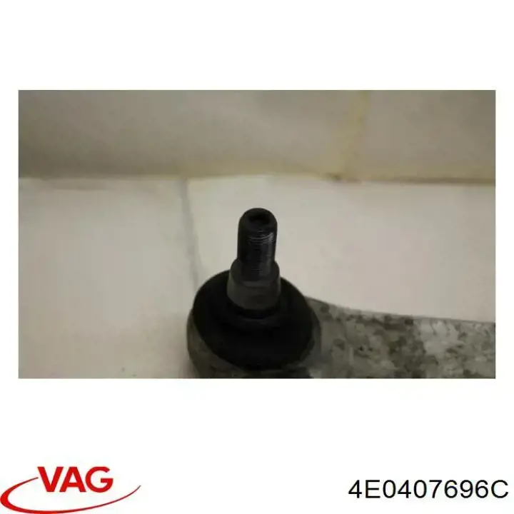 4E0407696C VAG Wahacz zawieszenia przedniego dolny prawy