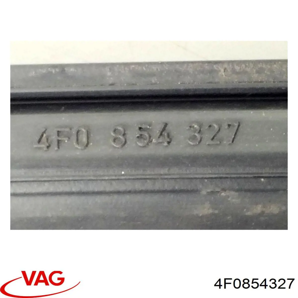 Listwa ochronna szyby przedniej lewa VAG 4F0854327 cena, od 43,71 USD