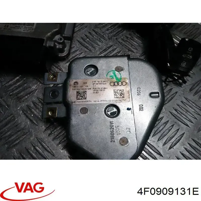 Do koszyka Stacyjka zapłonowa Audi A6 C6 4F2