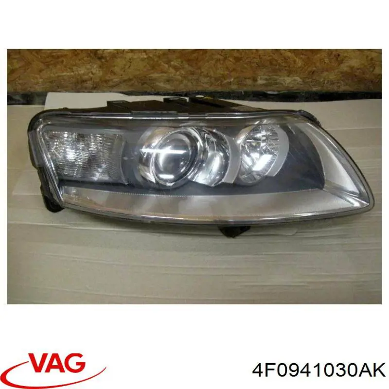 4F0941030AK VAG Reflektor prawy