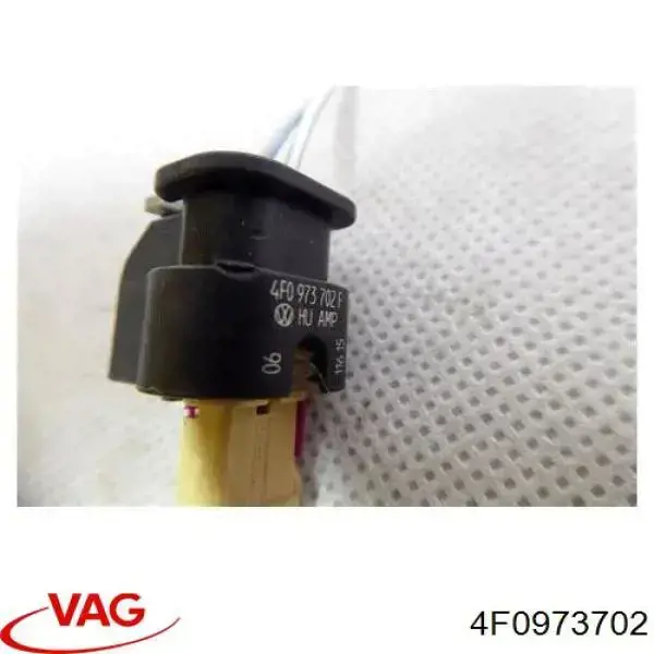 Do koszyka 4F0973702 VAG Złącze uniwersalne