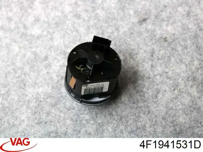 4F1941531D VAG Przełącznik światła reflektorów na "torpedo"