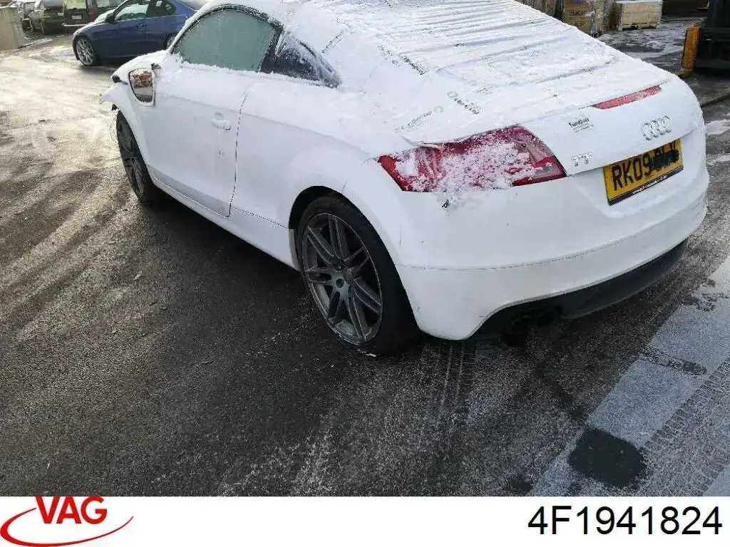  Skrzynka bezpieczników Audi A6 