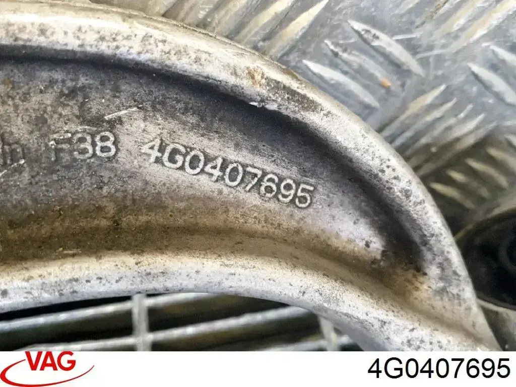 Do koszyka 4G0407695 VAG Wahacz zawieszenia przedniego dolny lewy