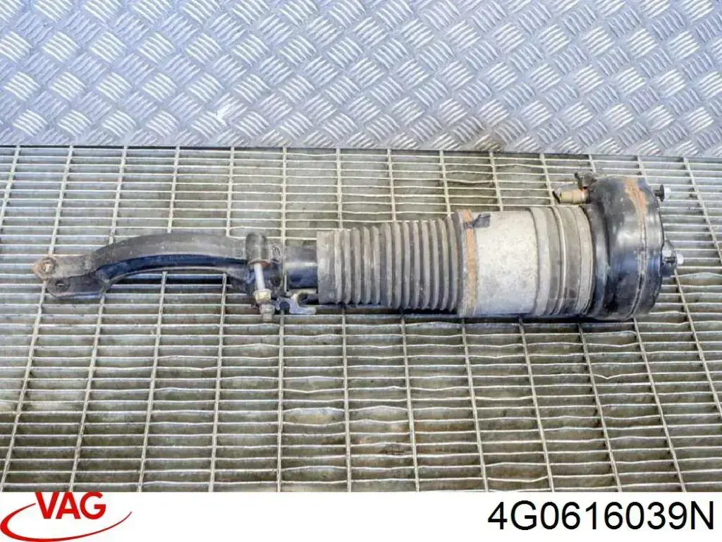 Amortyzator przedni VAG 4G0616039N cena, od 600,89 USD