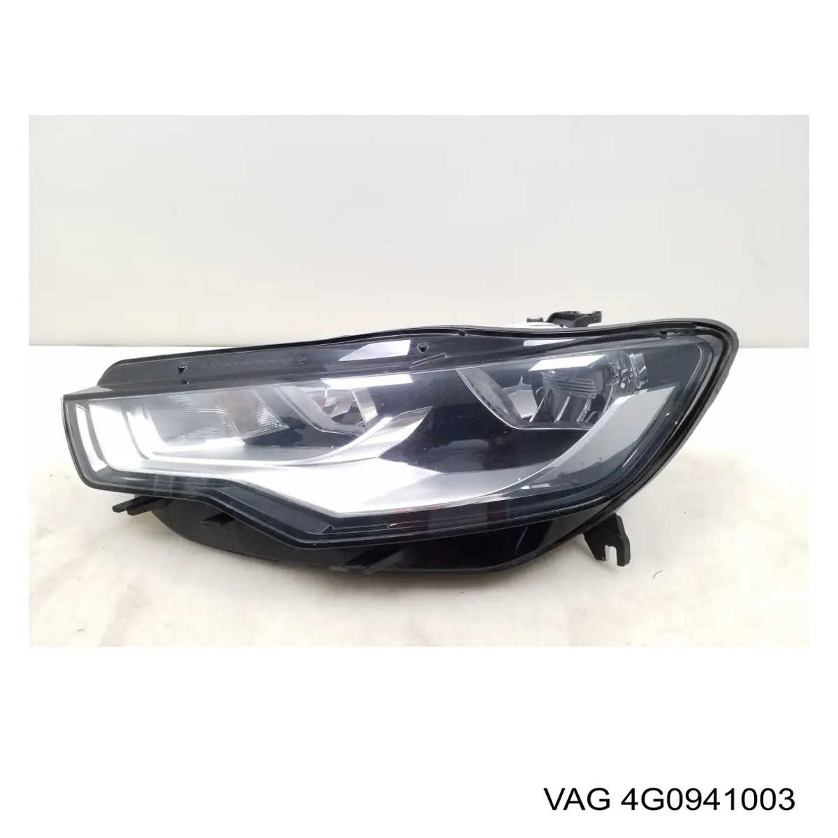 Reflektor lewy 4G0941003 VAG
