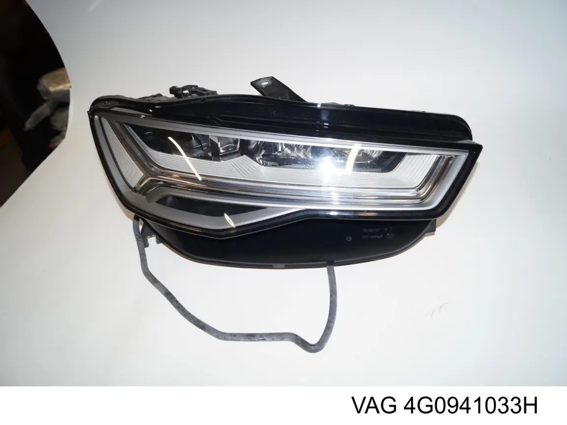 Reflektor lewy VAG 4G0941033H cena, od 5,10 USD