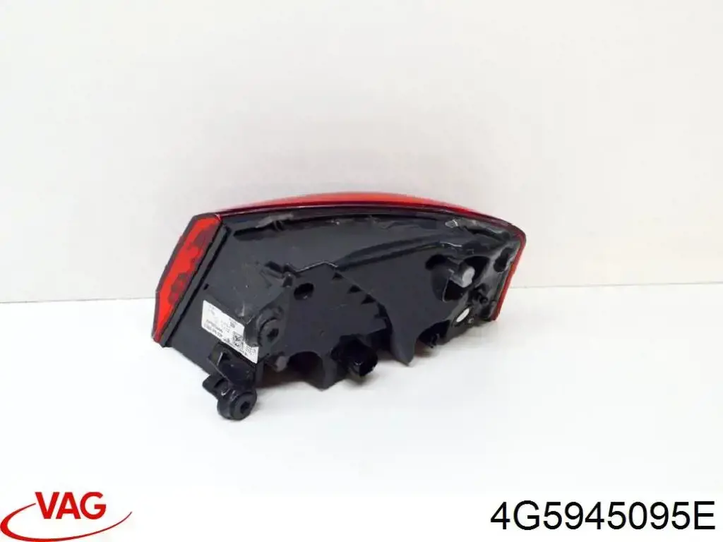 Lampa zespolona tylna lewa zewnętrzna VAG 4G5945095E cena, od 280,01 USD
